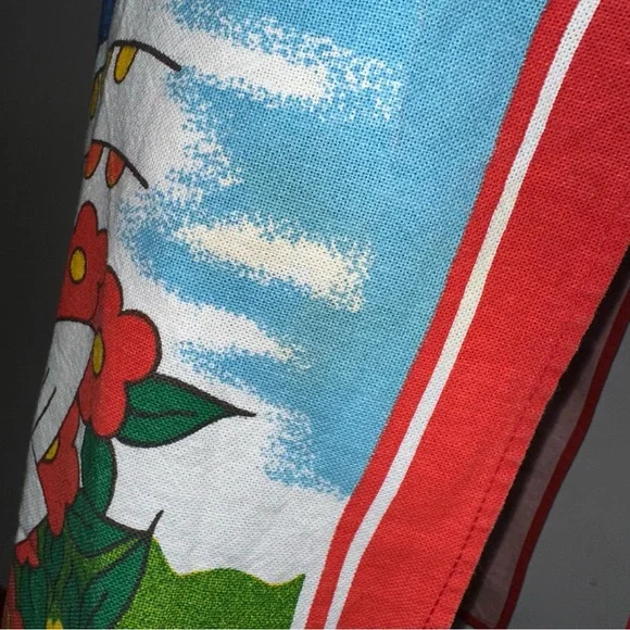 Vintage Floral Switzerland Apron - Picture 4 of 11